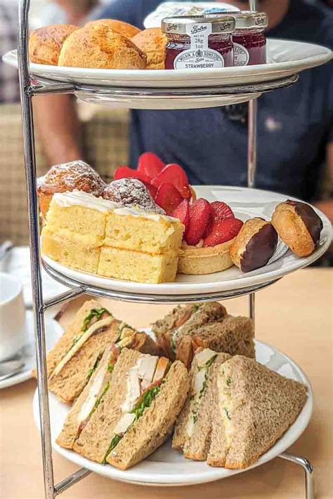 Review The Best Afternoon Tea Cruise In London
