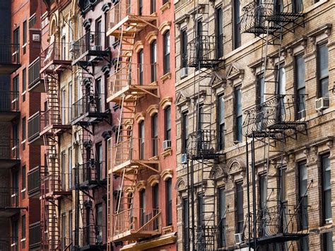 What makes the architecture of 40 rector street nyc unique now 13