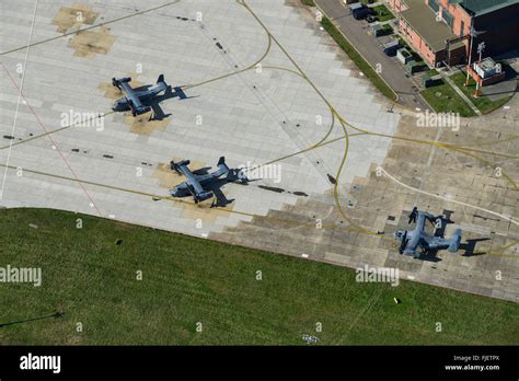 Us Military Aircraft On The Apron Of An Airbase In England Stock Photo