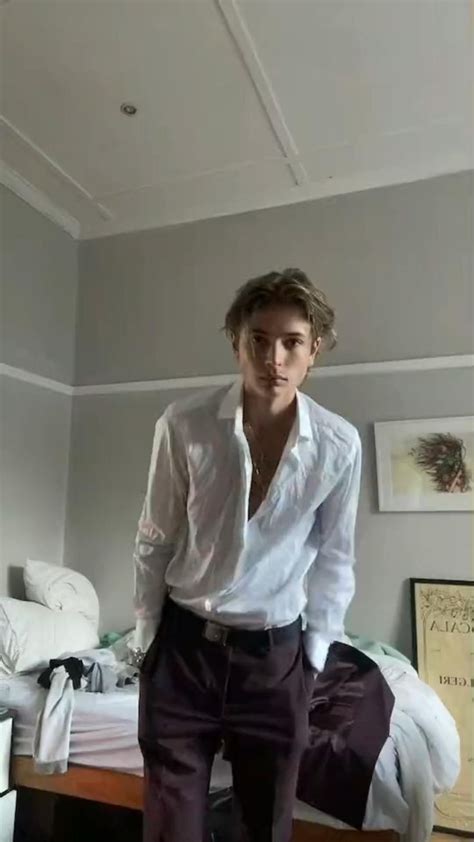 Grayson Hawthorne L The Inheritance Games Attractive People Grayson Brunette