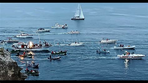 Canale Tv In Diretta Tv Da Polignano La Processione In Mare Di San