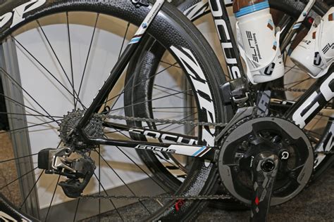 SRAM testing wireless electronic groupset at Tour Down Under - Cycling ...