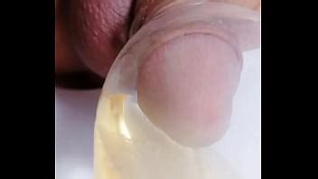 Faire Pipi Dans Une Bouteille XVIDEOS