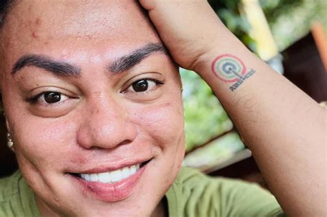 Look Brenda Mage Gets Abs Cbn Logo Tattoo Filipino News