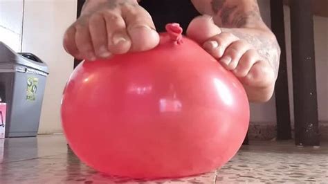 Barefoot Milf With Long Toenails Red Balloon Pop Slomo Cloaeup Poping Cam Lola Loves Fetish
