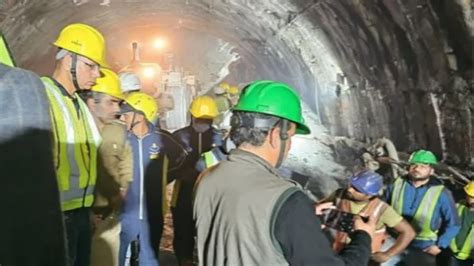 Uttarakhand Tunnel Collapse Day Rescuers Rummage Through Debris With