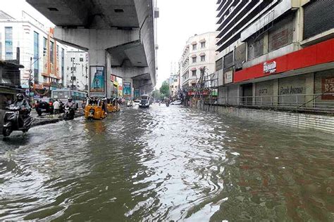 Water Logging Power Cuts And Traffic Congestion After Hyderabad Hit By Heavy Rainfall