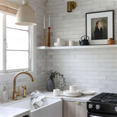 17 Smart Kitchen Counter Décor Ideas That Are Pretty and Practical