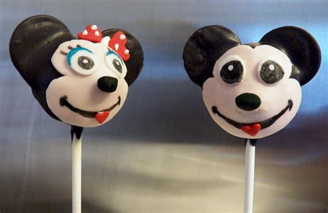 Mickey Mouse Cake Pops by www.ChicagoCakePops.com | Minnie mouse cake ...