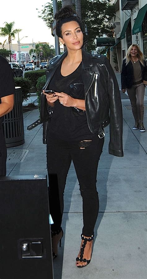 Kim Kardashian In Ripped Jeans 21 Gotceleb