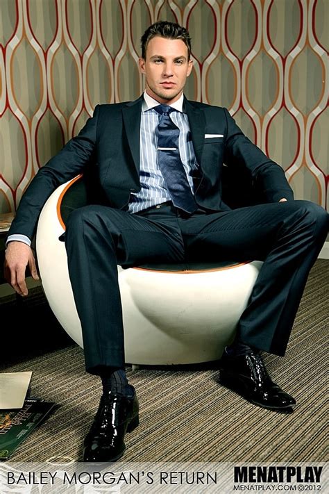 Good Looking Gay Amateur Bailey Morgan Exposes His Body And Masturbates