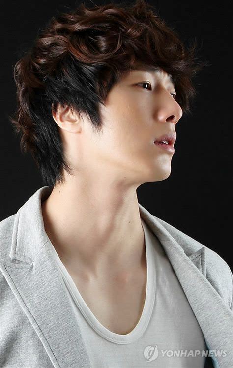 Pin De Thu Thao Nguyen Thi En Jung Il Woo Actores Coreanos Cabello