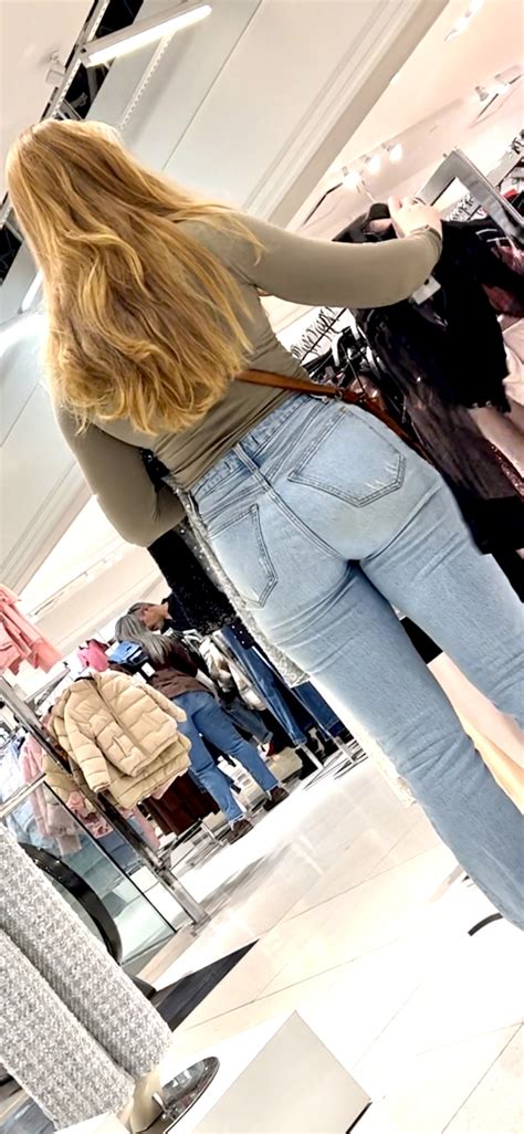 Bubble Butt Blonde In Tight Jeans At Forever Oc Tight Jeans Forum
