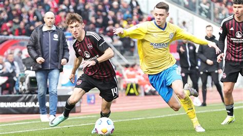 R Ckschlag Im Abstiegskampf Braunschweig Verliert Beim Fc N Rnberg