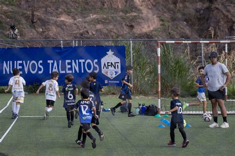 Una Academia De F Tbol Para Ni Os Sue A Con Llevar A Venezuela A La