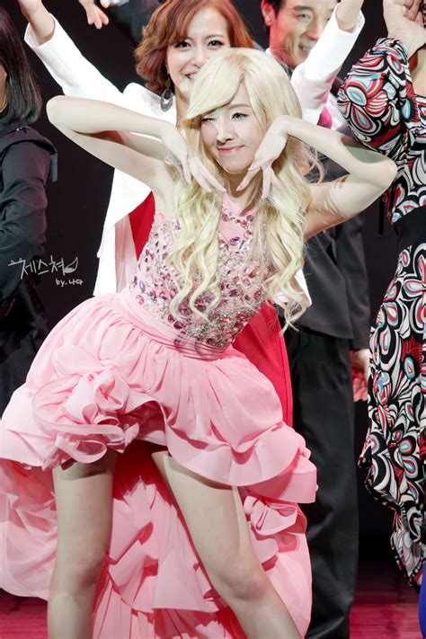 Welcome To My SNSD Blog SNSD Jessica Blonde Hair Pics