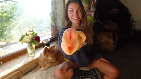 PUSSY LICKING TUTORIAL With Roxy Fox