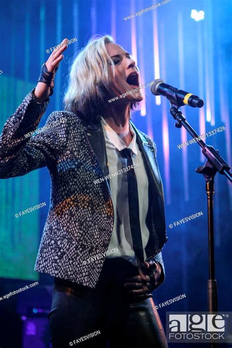 The L A Gay Lesbian Center S Annual An Evening With Women Show At The Beverly Hilton