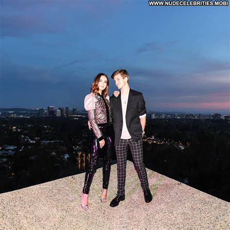 Replies Once Upon A Time Celebrity Beautiful Babe Posing Hot Actress