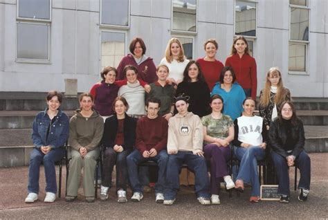 Photo De Classe Première L1 De 2001 Lycée De La Communication