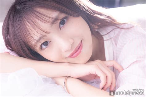 Akb48向井地美音、5年間グラビア封印・13キロ減量経て初写真集をngなしで挑めた理由「シーツ1枚」＜「胸騒ぎの正体」インタビュー