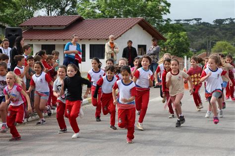 Escolas participam da 2ª Olimpíada Escolar de Piên Olep Prefeitura