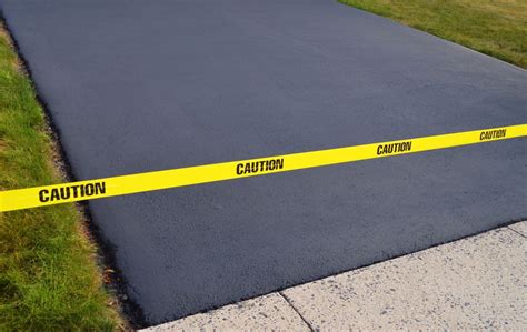 How To Repair Crumbling Edges Of An Asphalt Driveway Storables