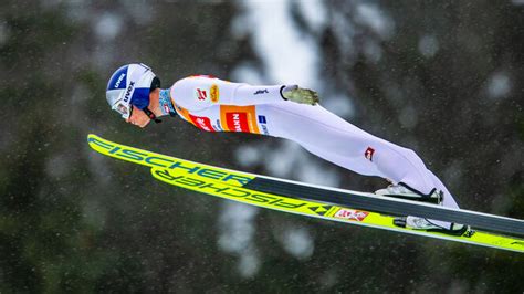 Johannes Lamparter Gewinnt Weltcup Der Nordischen Kombinierer In