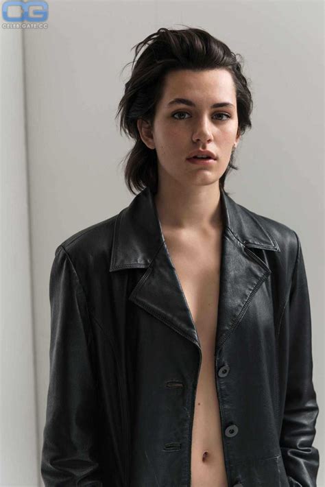 Ella Rumpf Nude Pictures Photos Playboy Naked Topless Fappening