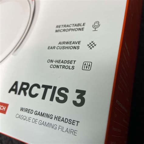 steelseries arctic  wired gaming headset boxeds