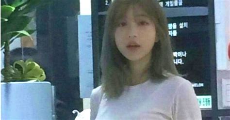 Quán cafe tăng lợi nhuận nhờ nữ nhân viên xinh như hot girl