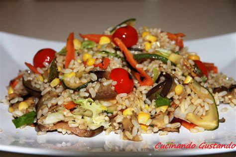 Insalata Di Riso Integrale Con Verdure Grigliate