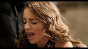 Hot Seductress With Chains Gets Her Pussy Pounded By A XXX Dessert