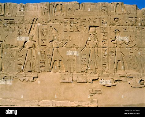 Complejo del templo de karnak fotografías e imágenes de alta resolución