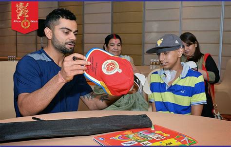 Virat Kohli Meets His Fan In Ahmedabad Photosimagesgallery 9715