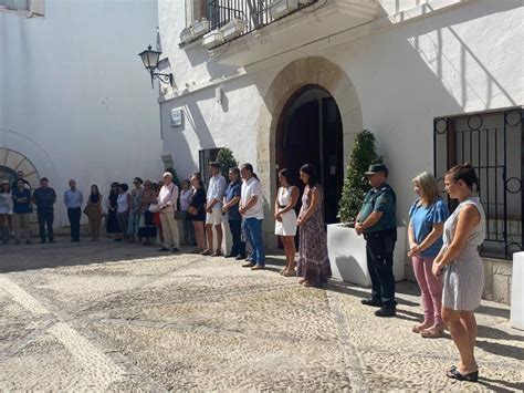 Peñíscola guarda 1 minuto de silencio por las dos víctimas mortales del