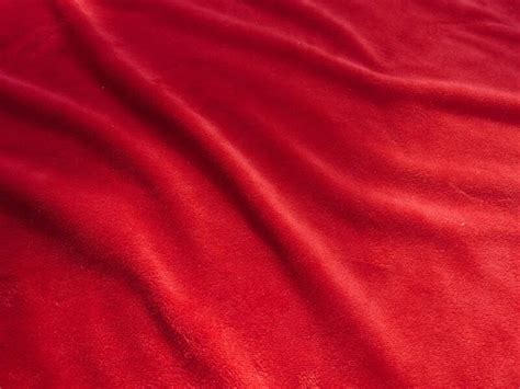 Mẫu Đầm Nhung Dự Tiệc Hot Trend