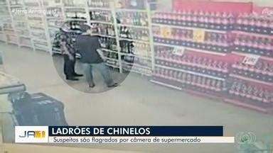 Ja Edi O Dois Homens S O Presos Suspeitos De Furtar Chinelo Em