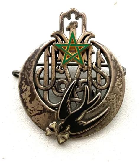 MEDAILLE BROCHE INSIGNE Pucelle Militaire 1Er Regiment De Tirailleur