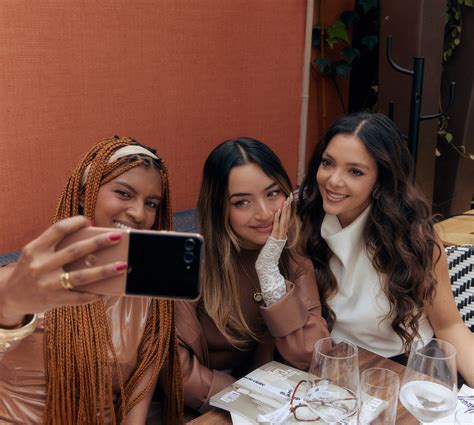 - Marie Claire Colombia