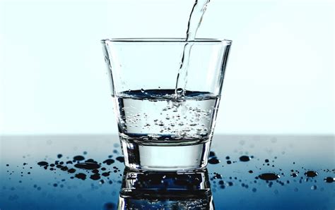 7 Awesome Health Benefits of Distilled Water