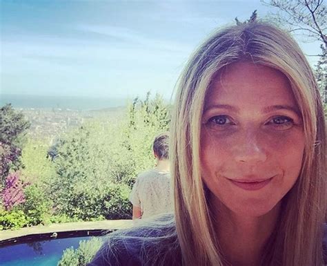 Tras la polémica por su clase de sexo anal Paltrow visita Barcelona