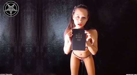 Holy Allah EGTbURFVUAAH TR Porn Pic