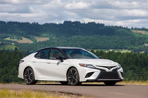 2018 Toyota Camry Drives Like A Dream Looks Like A Nightmare WSJ