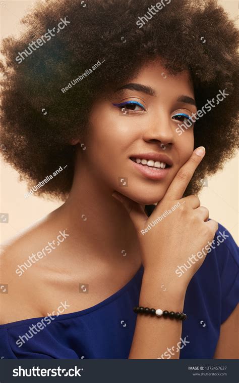 1 Hundred Smiling Naked Woman Wearing Jewelry Royalty Free Images Stock Photos Pictures