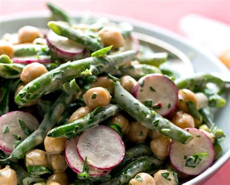 Cantinho Vegetariano Salada Morna De Gr O De Bico Vagens E Rabanetes