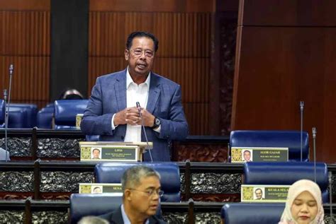 pindaan akta majlis perundingan gaji negara dibentang  bacaan
