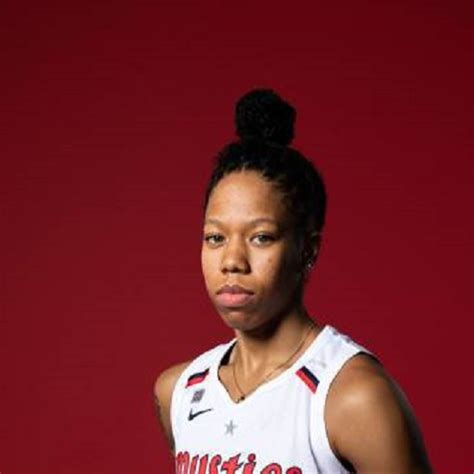 WNBA Point Guard Sug Sutton Bio (Net Worth, Salary, Contract, WNBA ...