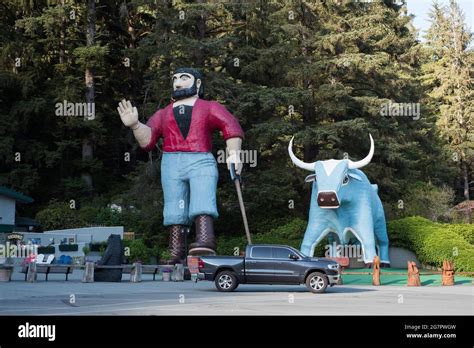 A Giant Statue Of Paul Bunyan And Babe The Blue Ox At Trees Of Mystery A Roadside Tourist