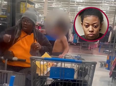 Detienen a mamá por llevar a su hijo al supermercado sin ropa y con